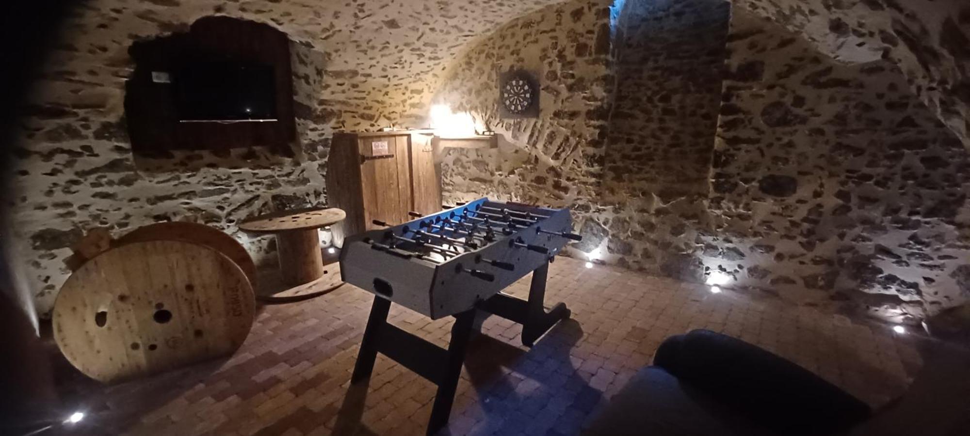Gite De La Fecleval 6 Personnes Proche Du Puy Dufou Saint-Mesmin  Extérieur photo